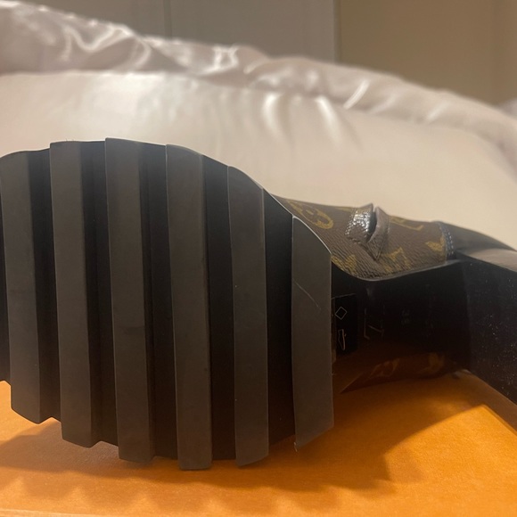 Louis Vuitton Star Trial Ankle Boot - Picture 11 of 13